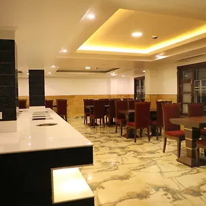 The Grand White By Parfait *** Shimla